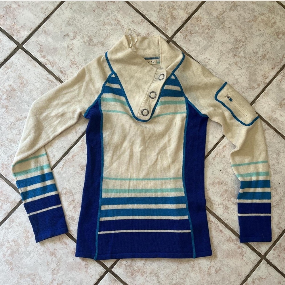 Dakini Cream and Blue Knit Sweater